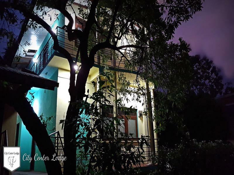 City Centre Lodge Ponnarankulama Екстер'єр фото