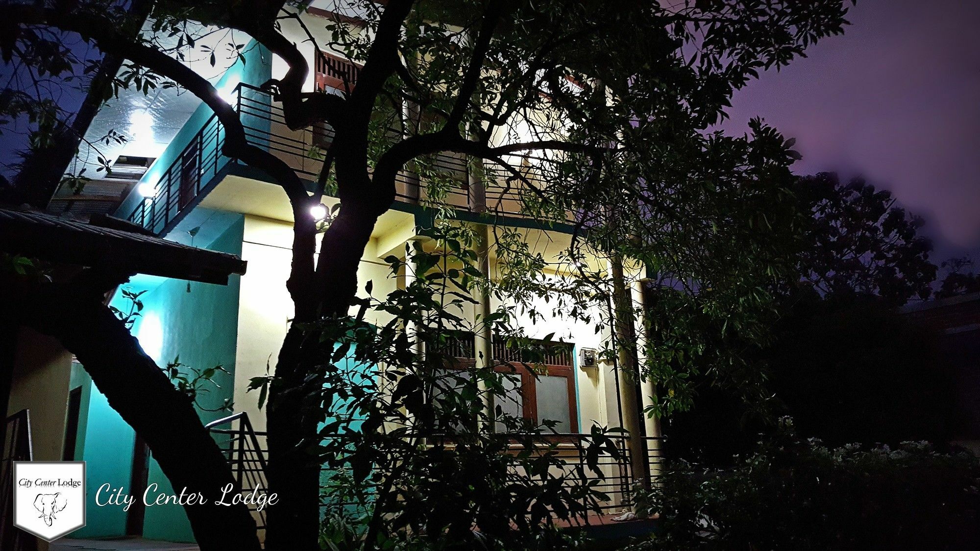 City Centre Lodge Ponnarankulama Екстер'єр фото