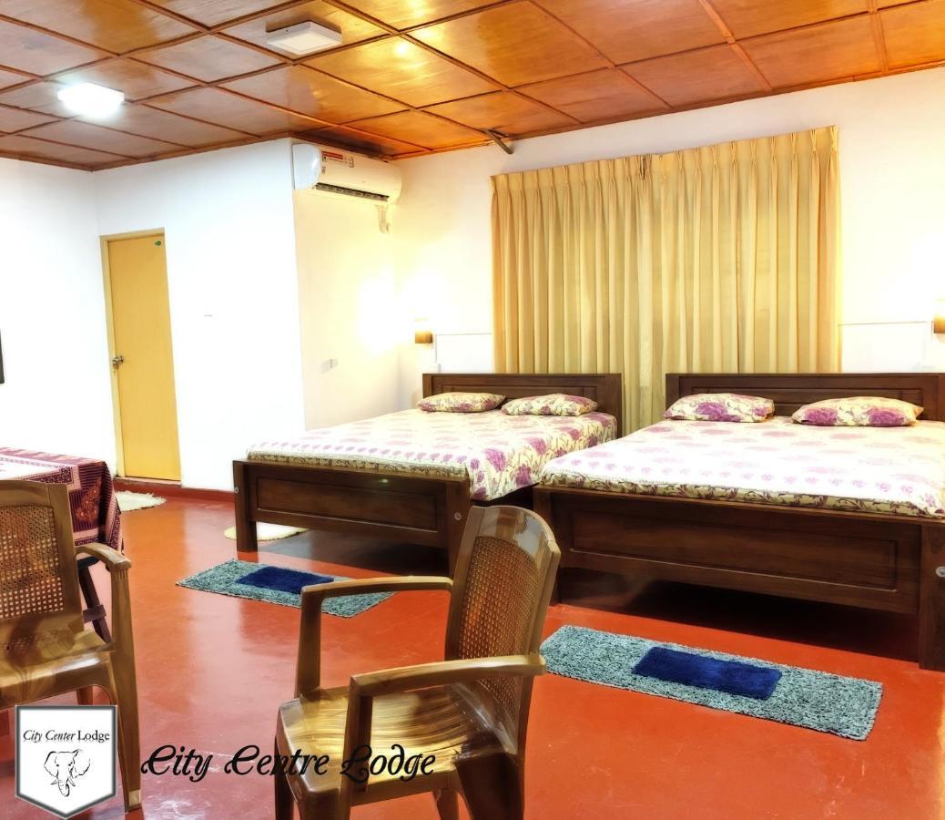 City Centre Lodge Ponnarankulama Екстер'єр фото